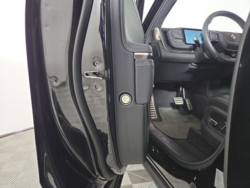 Used 2024 Rivian R1T Adventure AWD/4WD image 30
