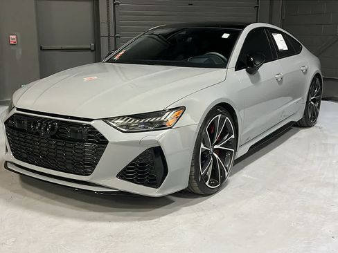 Used 2022 Audi RS 7 Sportback AWD/4WD image 3