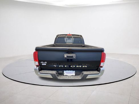Used 2017 Toyota Tacoma 4x4 Access Cab image 6
