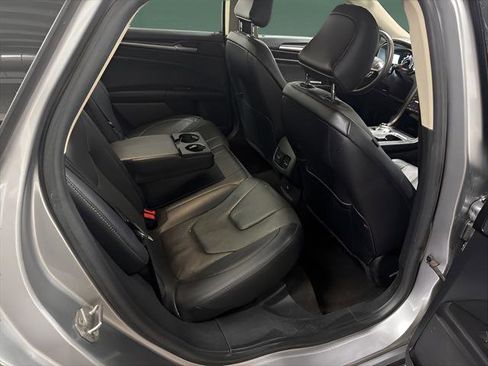 Used 2020 Ford Fusion Titanium image 13