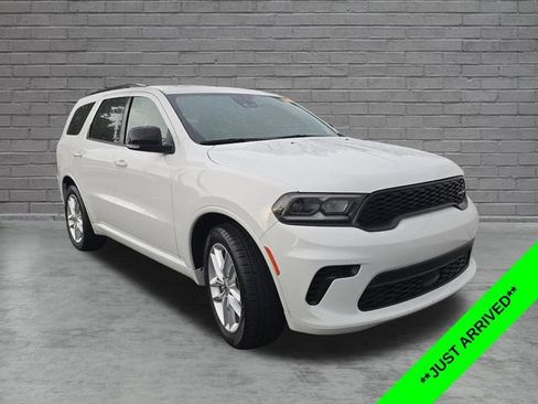 Used 2024 Dodge Durango GT RWD image 1