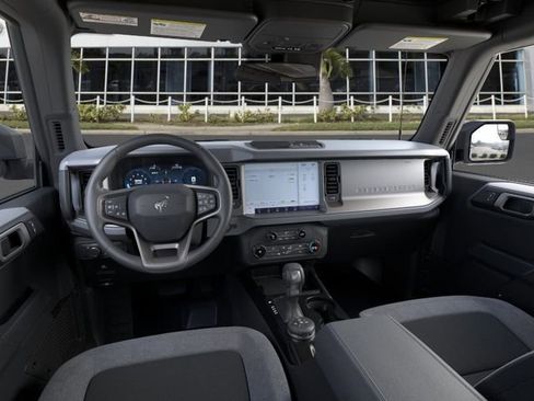 New 2026 Ford Bronco 4-Door AWD/4WD image 9