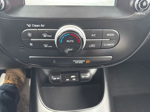 Used 2019 Kia Soul w/ Convenience Package image 24