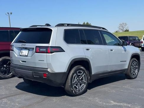 New 2026 Jeep Cherokee Laredo image 3