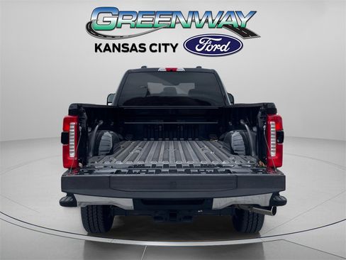 Used 2025 Ford F350 Lariat w/ Chrome Package image 7