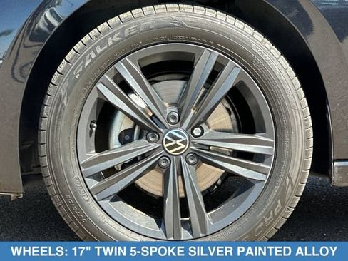 Used 2023 Volkswagen Jetta SE w/ Panoramic Sunroof Package FWD image 27