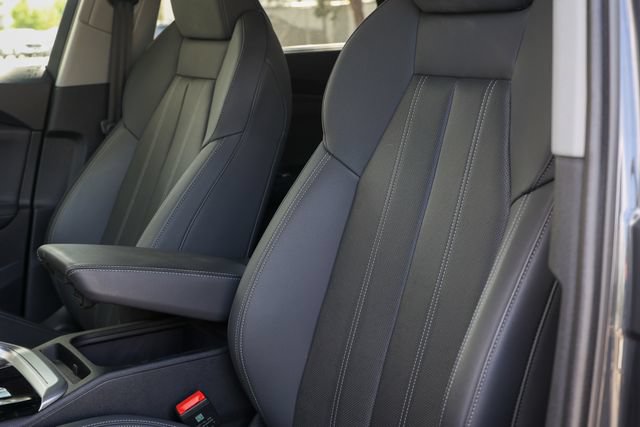 Certified 2025 Audi Q5 Premium AWD/4WD image 36