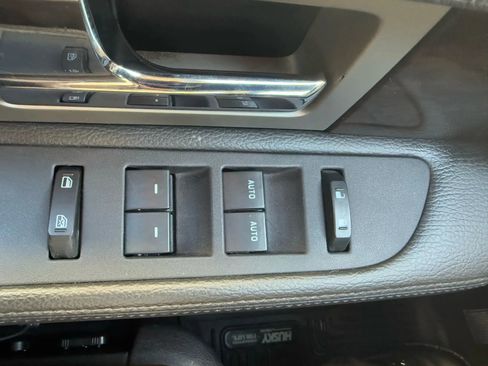 Used 2013 Ford F150 Platinum w/ Max Trailer Tow Pkg image 25