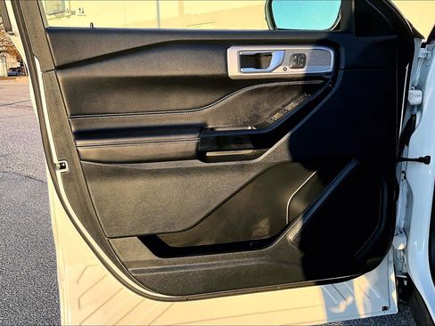 Used 2022 Ford Explorer ST w/ Equipment Group 401A image 21