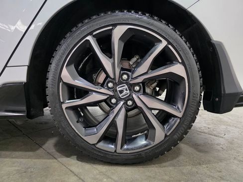 Used 2018 Honda Civic Sport Touring image 14