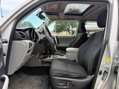 Used 2011 Toyota 4Runner Trail AWD/4WD image 9