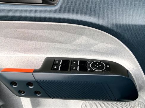 Used 2022 Ford Maverick XLT image 30