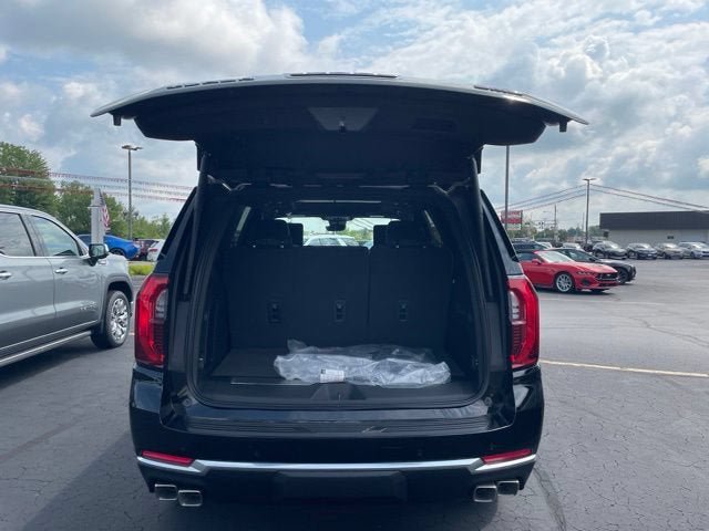 New 2026 GMC Yukon Denali w/ Advanced Technology Package AWD/4WD image 7