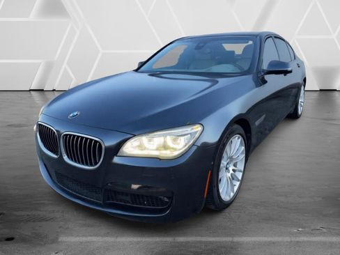 Used 2015 BMW 750i image 2
