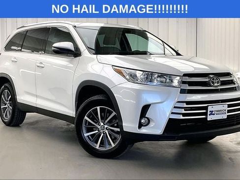 Used 2019 Toyota Highlander XLE AWD/4WD image 35