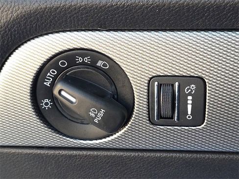 Used 2018 Dodge Durango GT image 24