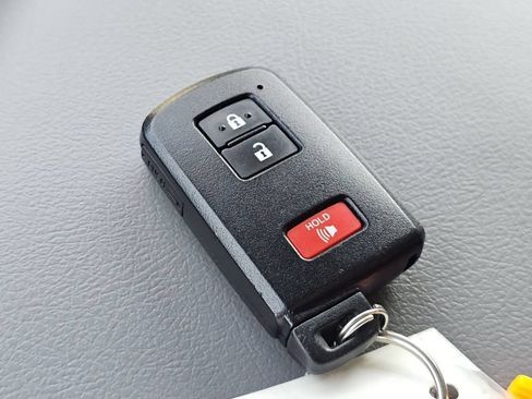 Used 2022 Toyota Sequoia SR5 AWD/4WD image 35