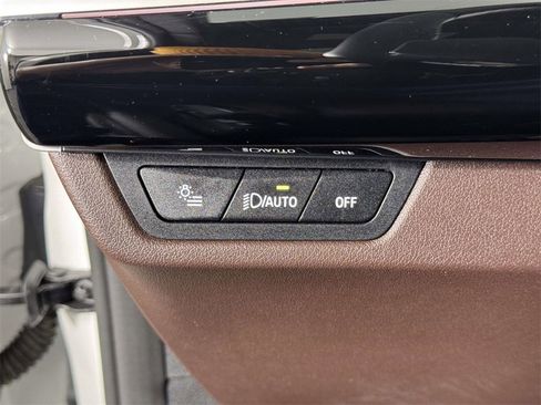 Used 2025 BMW X1 xDrive28i w/ Convenience Package image 19