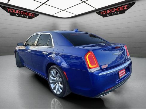Used 2018 Chrysler 300 Limited image 3