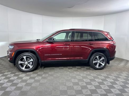 Used 2023 Jeep Grand Cherokee 4WD 4xe w/ Luxury Tech Group II image 6