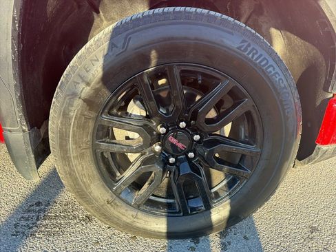 Used 2023 GMC Sierra 1500 Elevation image 13