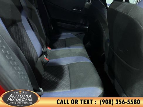 Used 2020 Toyota C-HR XLE image 14