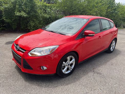 Used 2013 Ford Focus SE image 1