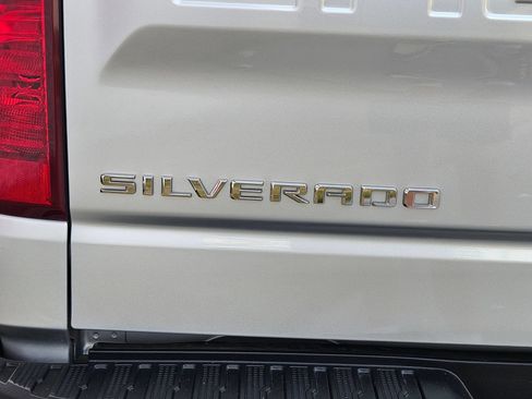 Used 2021 Chevrolet Silverado 1500 LT w/ Safety Package II AWD/4WD image 30