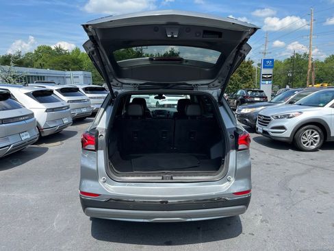 Used 2023 Chevrolet Equinox RS image 11