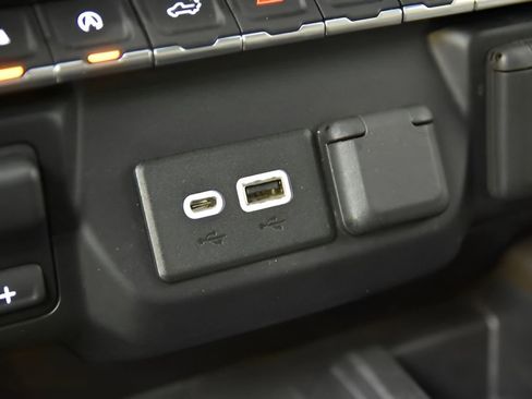 Used 2020 GMC Sierra 1500 SLT image 33