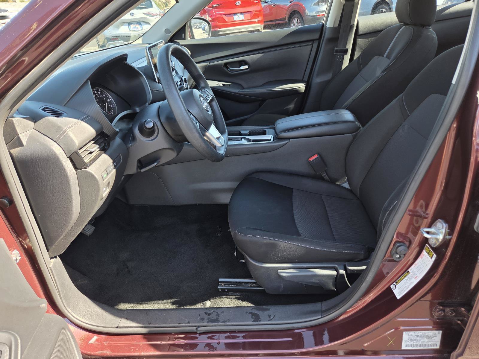 Used 2025 Nissan Sentra SV FWD image 10