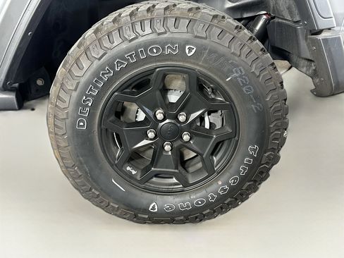 Used 2023 Jeep Wrangler Unlimited w/ Cold Weather Group image 11