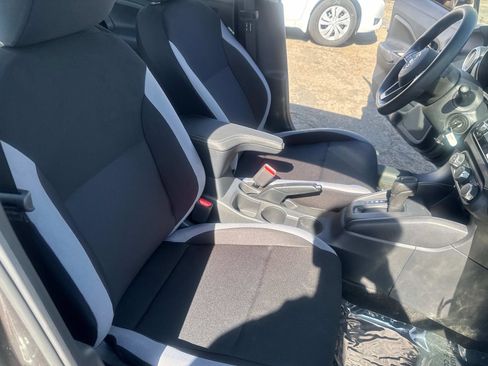 New 2025 Nissan Versa S w/ Trunk Package FWD image 17