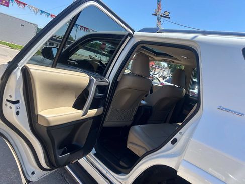Used 2018 Toyota 4Runner Limited AWD/4WD image 37