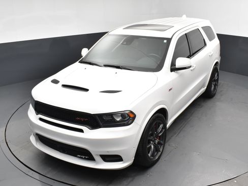 Used 2018 Dodge Durango SRT w/ SRT Interior Appearance Group image 22