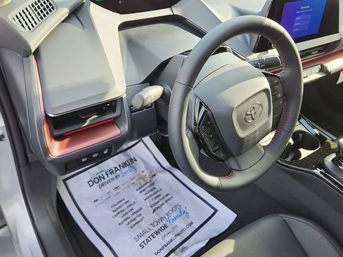 New 2026 Toyota Prius Plug-In Hybrid FWD image 18