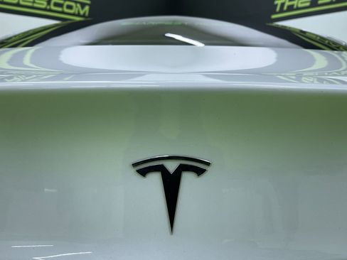 Used 2020 Tesla Model 3 Standard Range Plus image 13