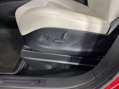 Used 2019 Tesla Model X Long Range image 26