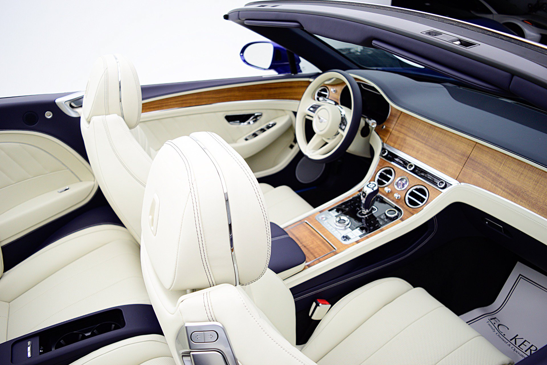 Used 2024 Bentley Continental GT AWD/4WD image 38