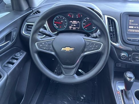 Used 2018 Chevrolet Equinox LT FWD image 15