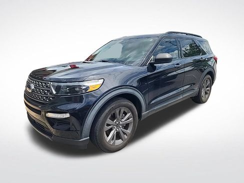 Used 2021 Ford Explorer XLT w/ Equipment Group 202A RWD image 3
