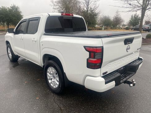 Used 2023 Nissan Frontier SV w/ SV Convenience Package image 5