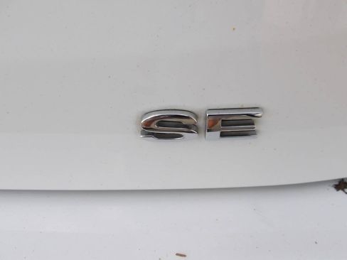 Used 2017 Ford Focus SE FWD image 36