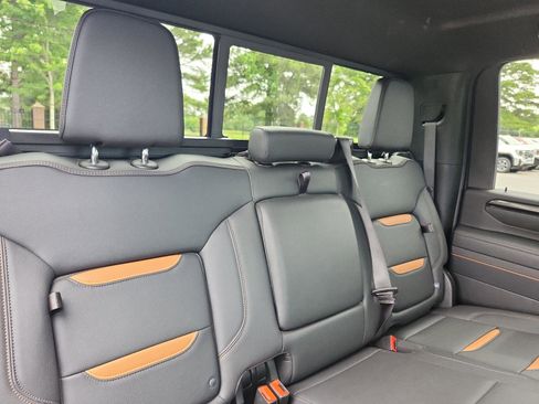 Certified 2025 GMC Sierra 2500 AT4 w/ AT4 Premium Plus Package AWD/4WD image 12
