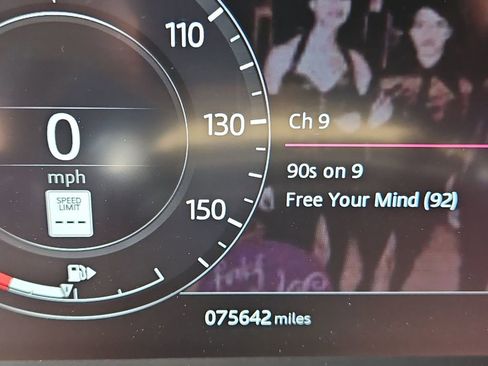 Used 2021 Land Rover Range Rover Sport HSE Silver Edition image 12