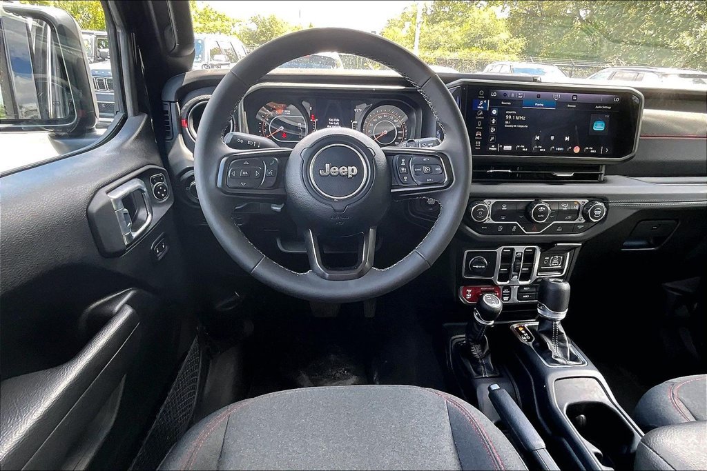Used 2026 Jeep Wrangler Unlimited Rubicon AWD/4WD image 8