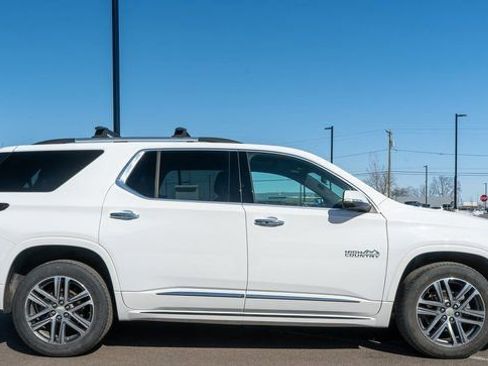 Used 2022 Chevrolet Traverse High Country w/ LPO, "Hit The Road" Package image 5