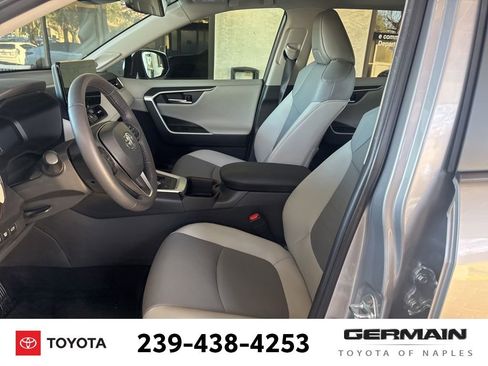 Used 2023 Toyota RAV4 Limited image 14