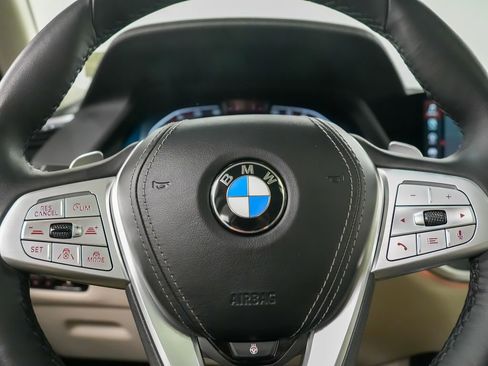 Used 2021 BMW X7 xDrive40i AWD/4WD image 30
