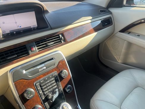 Used 2013 Volvo XC70 T6 image 7